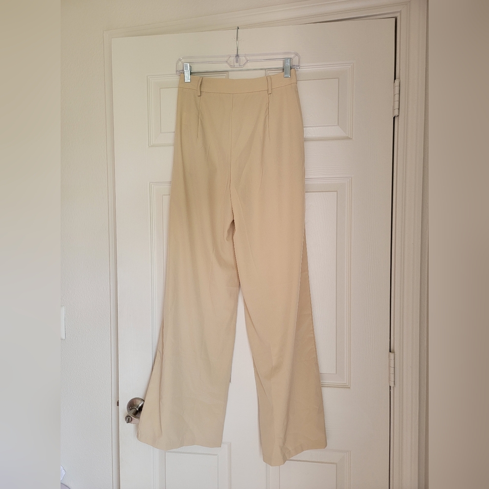 NWOT Straight Leg Polyester Pants - Beige Neutral - Size 4 (S) - Picture 4 of 6